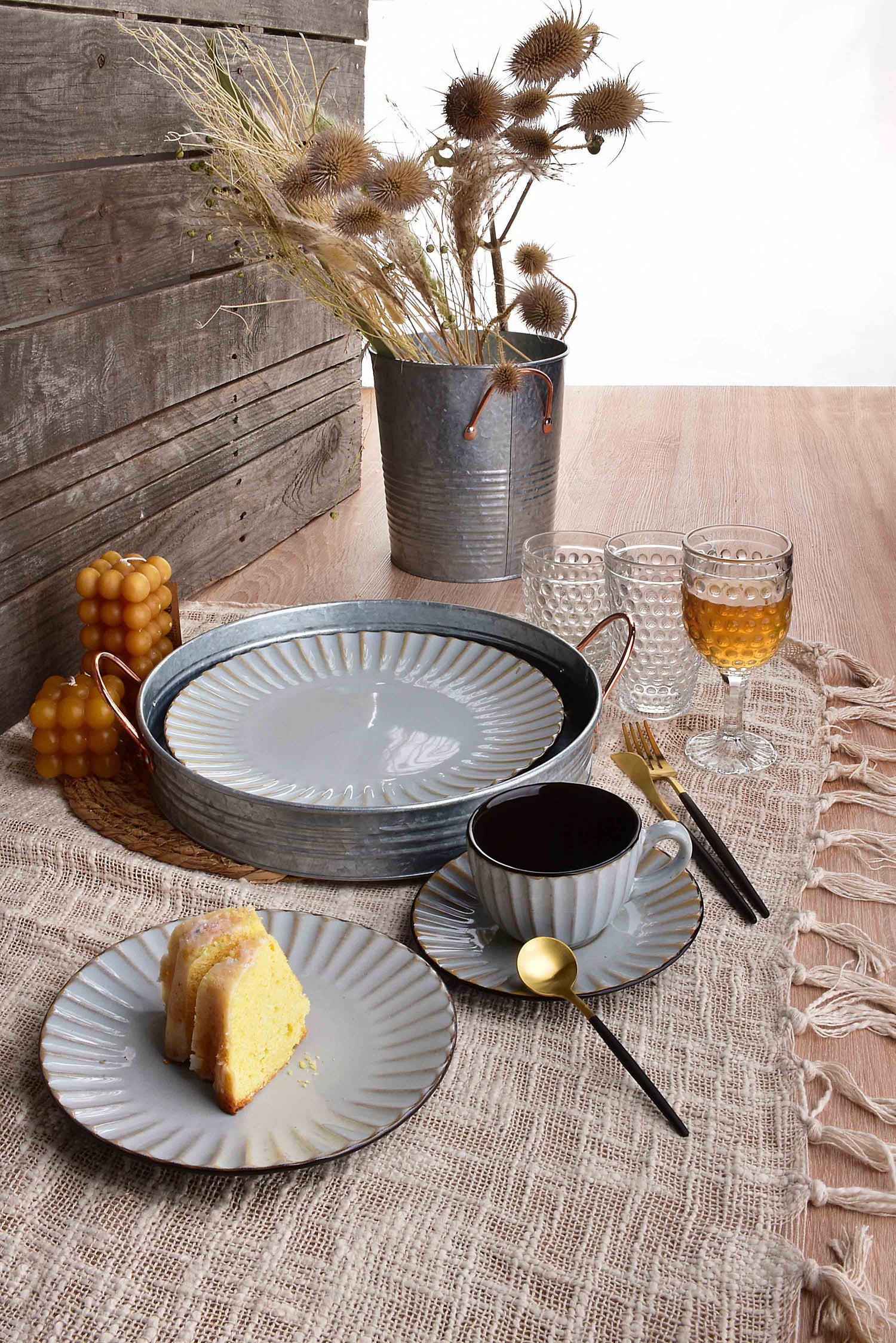 Dinnerware Sets