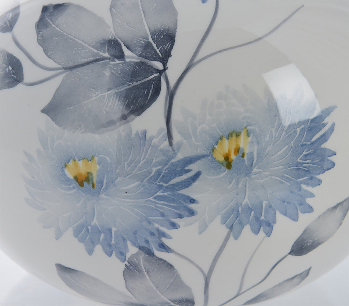 Sanella Vaas met Vervaagde Blauwe Bloemen, H27 cm. - DECOR PETIT